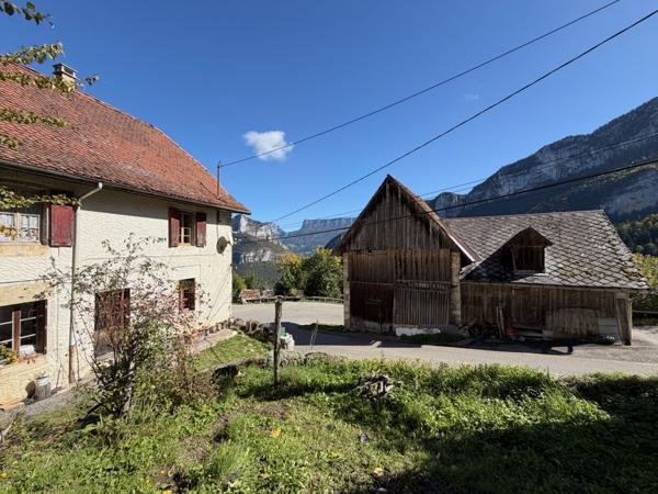 Saint-Christophe-sur-Guiers (38380) Maison avec jardin + grange - La Ruchère - 35mn de Chambéry - Massif de la Chartreuse