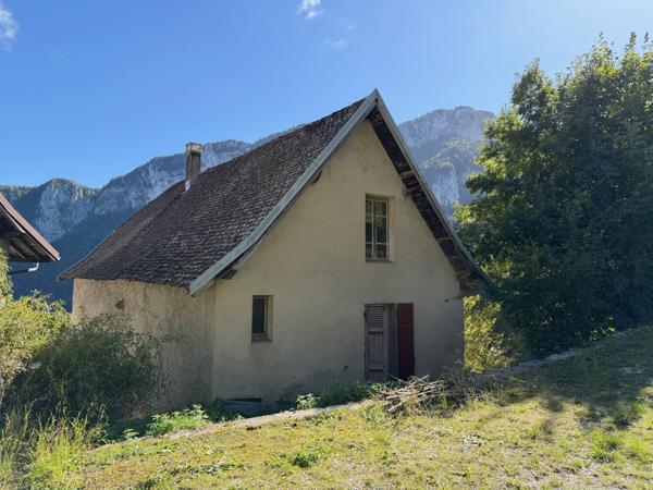 Saint-Christophe-sur-Guiers (38380) Maison avec jardin + grange - La Ruchère - 35mn de Chambéry - Massif de la Chartreuse