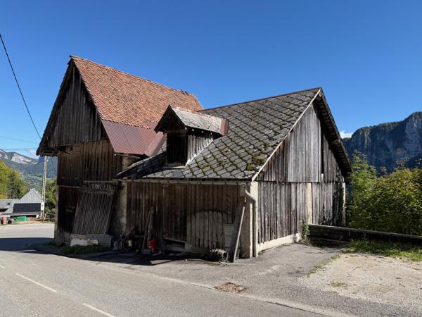 Saint-Christophe-sur-Guiers (38380) Maison avec jardin + grange - La Ruchère - 35mn de Chambéry - Massif de la Chartreuse