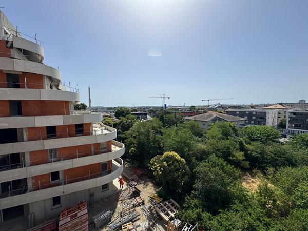 Appartement 4 pièces 87m² + Terrasse de 40m² + Parking sous-sol ! BARRIERE DE PARIS