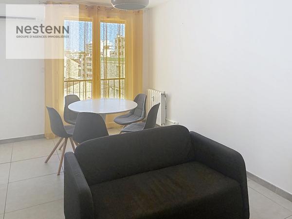 Appartement 2 pièces rénové en dernier étage à Toulon ouest Pont de Bois.