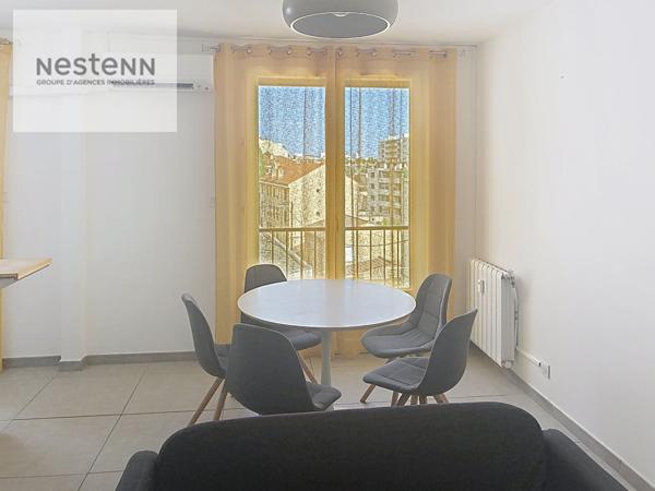 Appartement 2 pièces rénové en dernier étage à Toulon ouest Pont de Bois.