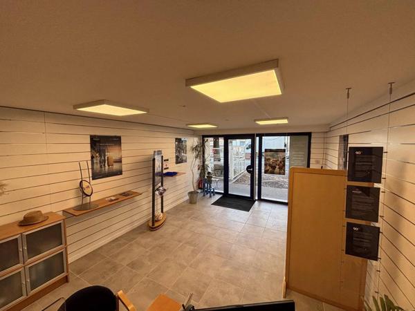 LOCAL COMMERCIAL - 71 m² -TOULOUSE MINIMES
