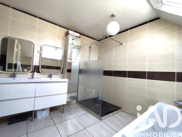 Maison à vendre 6 pièces 135,59 m² Luisant