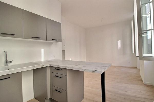 Immeuble Rénové de 198 m² R+3 secteur Lodi - Jardin & Terrasses.