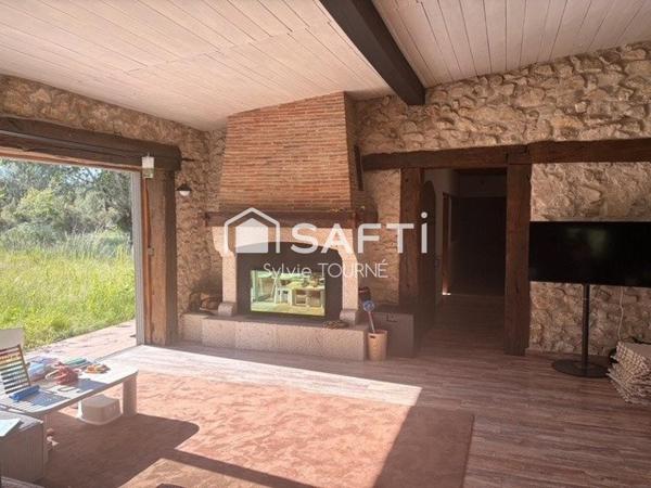 MAISON EN PIERRE ET PISCINE SUR TERRAIN DE 9173 m2