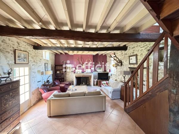 Maison
         4 pièces
        - 108 m² 430 000 € *