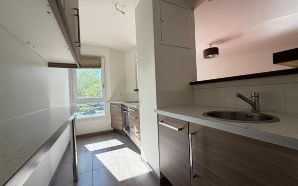 Appartement à louer    2 pièces • 54,25 m2 Noisy-le-Grand
