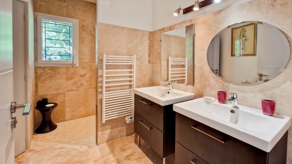 Uzès (30700) Sublime propriété comprenant 2 villas