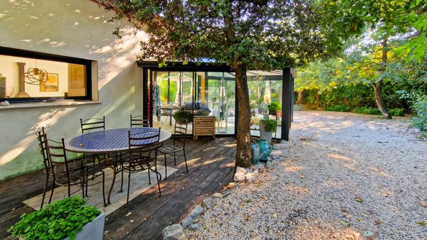 Uzès (30700) Sublime propriété comprenant 2 villas