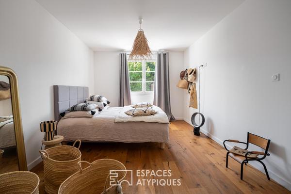 Maison néo-bretonne entièrement rénovée, extension d’architecte et piscine chauffée ? Carquefou, à deux pas du centre-ville