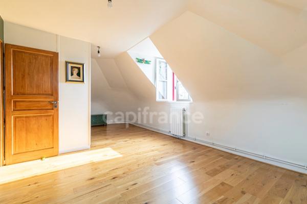 Maison de Maitre de 4 chambres Quartier Viselets