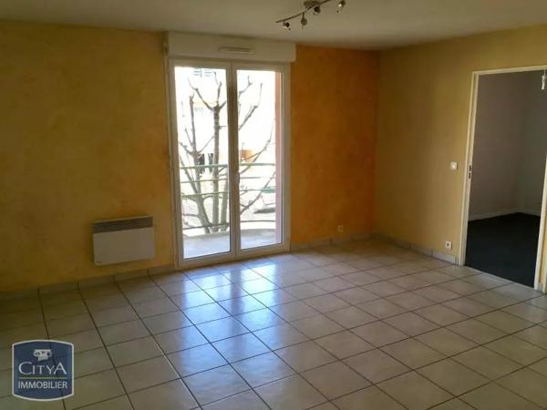 Appartement à louer 2 pièces 54.56m²