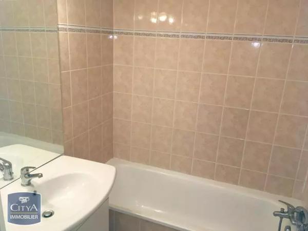 Appartement à louer 2 pièces 54.56m²