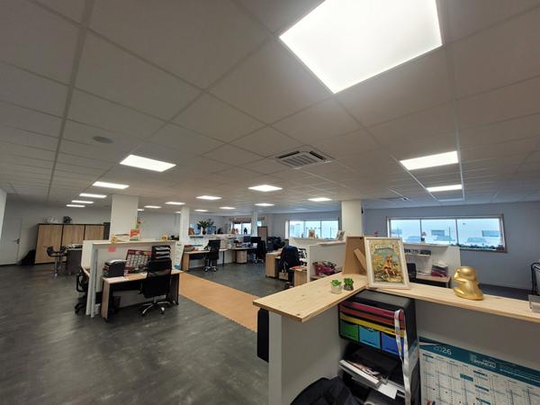 A VENDRE - 448m² - Local d'activité Montaigu Vendee
