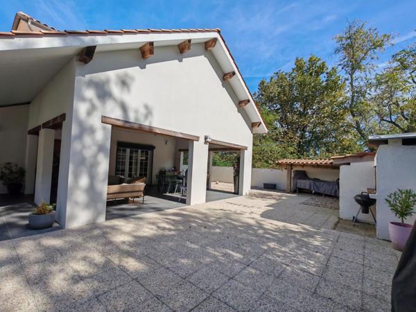 Villa 5 pièces de 167 M2