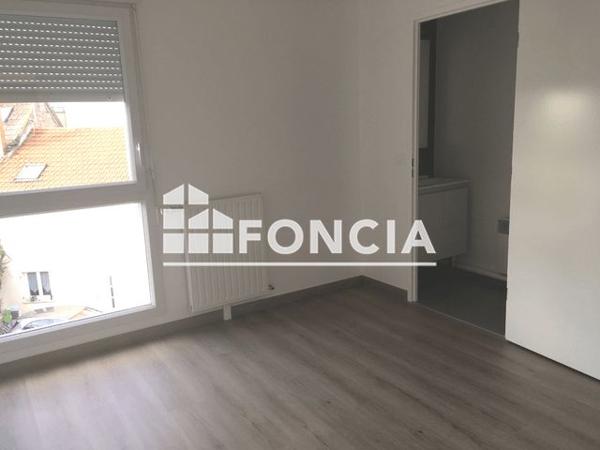 Location Appartement 4 pièces 75.47 m² - 2 BIS RUE DE LA GARE Chanteloup Les Vignes 78570