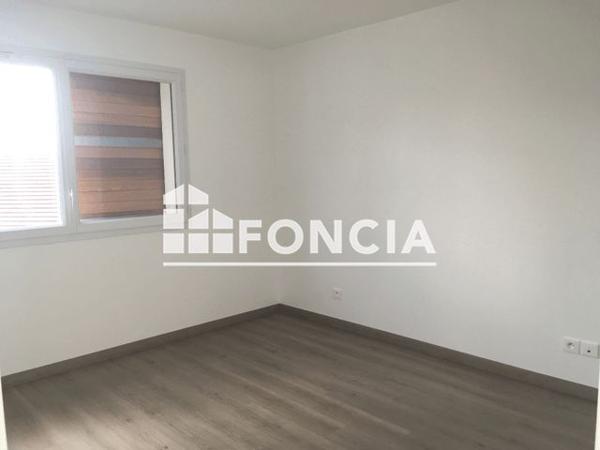 Location Appartement 4 pièces 75.47 m² - 2 BIS RUE DE LA GARE Chanteloup Les Vignes 78570