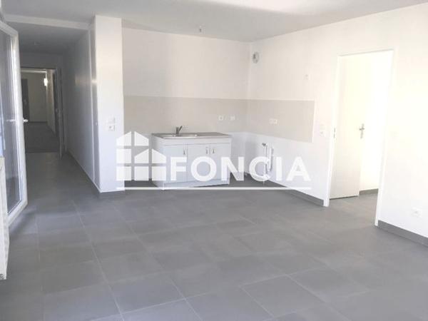 Location Appartement 4 pièces 75.47 m² - 2 BIS RUE DE LA GARE Chanteloup Les Vignes 78570