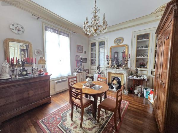 Maison à vendre à Tours dans l'Indre-et-Loire (37000), ref : 001/2503   
TOURS