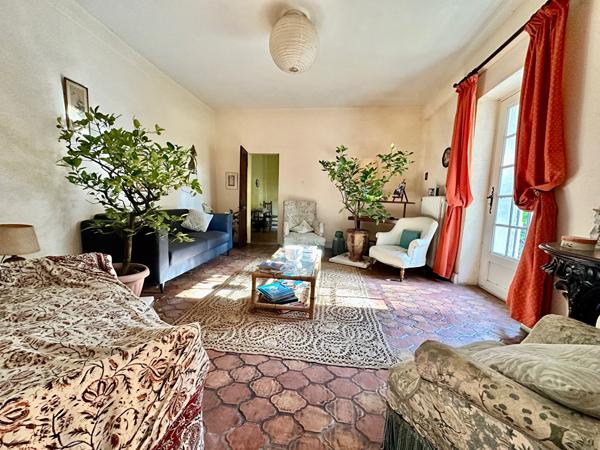 Maison 10 pièces 258 m2