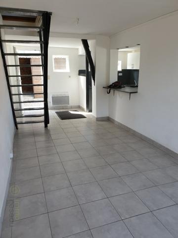 Immeuble à ESQUENNOY (60120)
