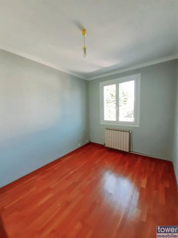 Maison
                                                                                                                                                                                                                                                                                                                        6 pièce(s)                                                                                                                                                                                                          4 chambre(s)                                                                                                                                                                                                          118  m²