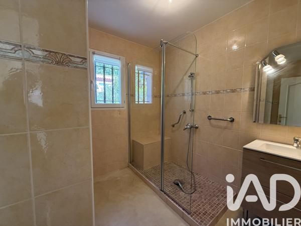 Maison à vendre 6 pièces 170 m² Cuers