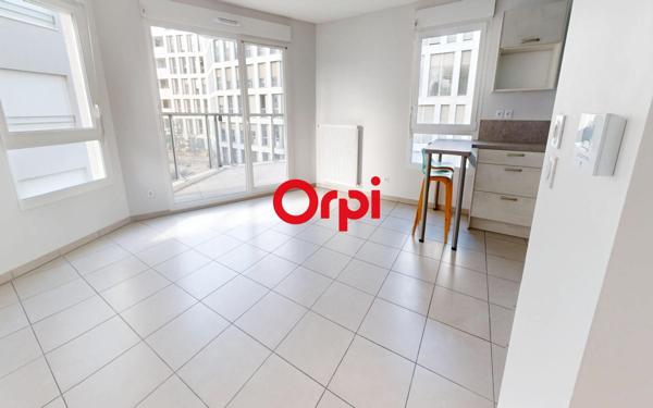 Appartement à vendre    3 pièces • 66,89 m2 Vaulx-en-Velin