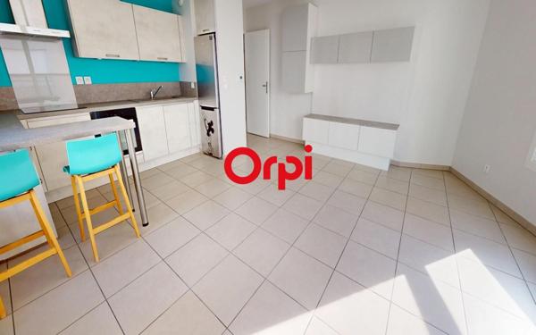 Appartement à vendre    3 pièces • 66,89 m2 Vaulx-en-Velin