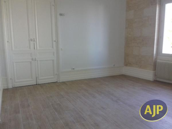 Vente immeuble Pauillac : 316 500 € - AJP Pauillac Immobilier