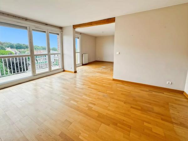 Vente                                                      Appartement
                        
                     4 pièces                      81 m2                     à Thorigny-sur-Marne