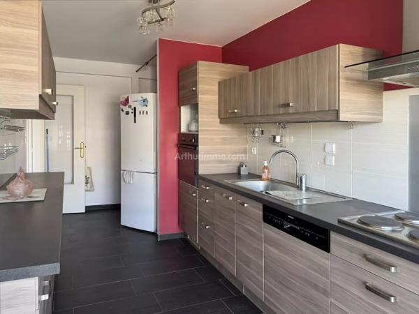 Vente                                                      Appartement
                        
                     4 pièces                      81 m2                     à Thorigny-sur-Marne