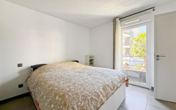 Appartement à vendre    2 pièces • 47 m2 Fréjus