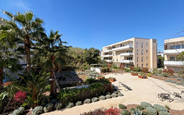 Appartement à vendre    2 pièces • 47 m2 Fréjus