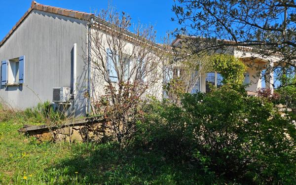 Maison à vendre    5 pièces •  Les Vans