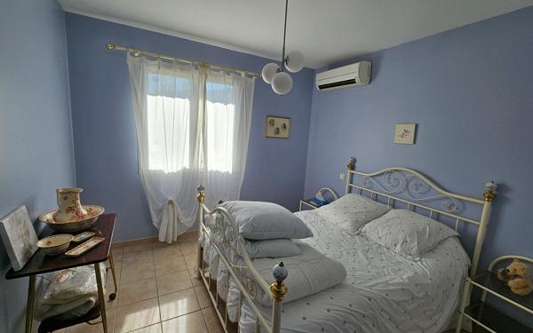 Maison à vendre    5 pièces •  Les Vans