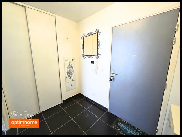 Appartement 2 Pièces de 49 m² avec grand balcon - Garage + Place de Parking - Orientation Sud-Ouest