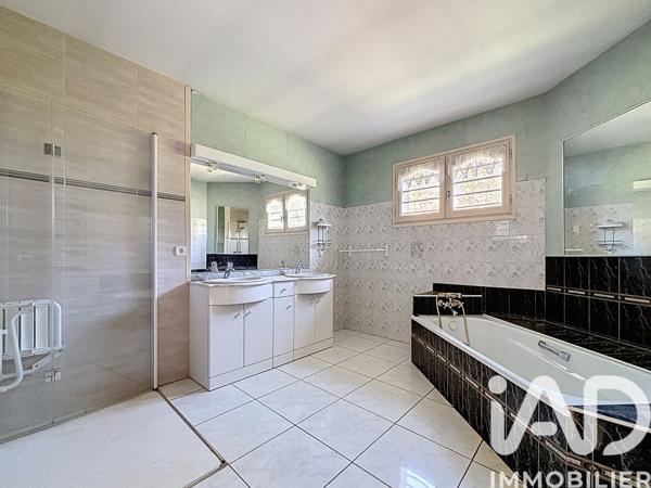 Maison à vendre 5 pièces 210 m² Montgey