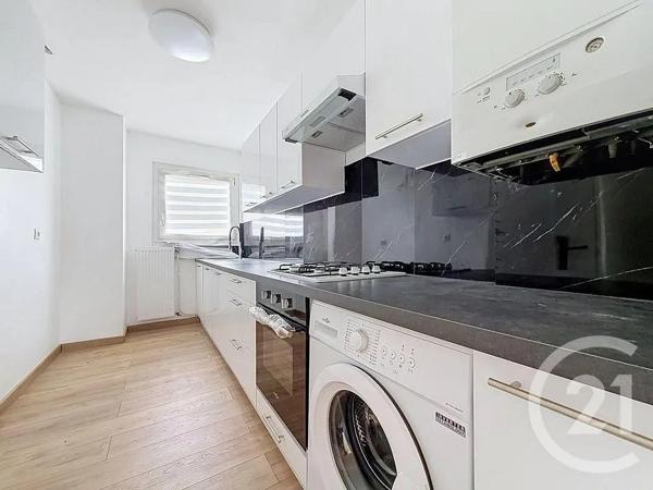 Appartement F3 à vendre  3 pièces - 53 m 2   CLICHY SOUS BOIS  - 93