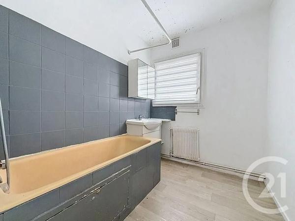 Appartement F3 à vendre  3 pièces - 53 m 2   CLICHY SOUS BOIS  - 93