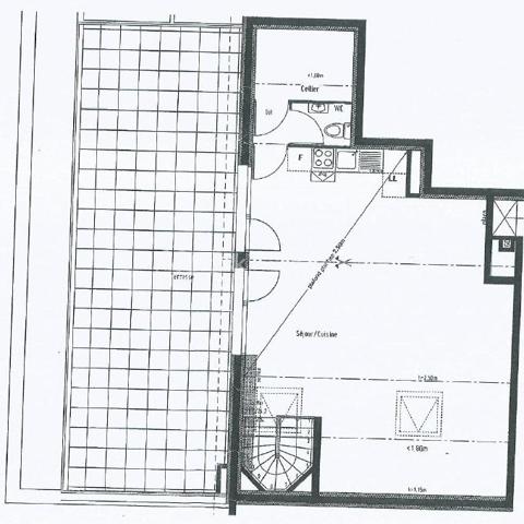 Alisson GREMBER vous présente ce rooftop récent de 4 pièces de 103 m² Carrez (116 m² utiles), de 2016, situé au 4e et dernier étage avec ascenseur, situé Avenue Jules Guesde à Vénissieux au cœur du secteur de Parilly, à la limite de Lyon 8e.
Il comprend 2 niveaux :
1.	Au niveau de l'entrée : - Entrée avec placard de rangement, trois belles chambres avec rangements intégrés, un espace bureau, une salle de bains, WC indépendants, espace buanderie sous escalier.
2.	À l'étage : - Superbe pièce de vie climatisée de plus de 43 m², lumineuse, une cuisine américaine entièrement équipée, une terrasse de 46 m², véritable espace de vie extérieur, idéale pour recevoir, WC indépendants, cellier-buanderie.
Un garage double fermé en sous-sol complète ce bien.
Résidence sécurisée : visiophone, et télésurveillance de l'immeuble et des garages. Local à vélo en sous-sol fermé et bel espace vert de copropriété. 
Chauffage et eau chaude sanitaire individuels au gaz. Volets roulants électriques. Velux à ouverture électrique.
La majorité des peintures sont à refaire. 
Proximité immédiate des commodités (hôpitaux, grands axes routiers). - Transports en commun : BUS, TRAM T4 et métro D, Gare de Vénissieux. - Commerces, grandes surfaces alimentaires et de bricolage. - École, collège et lycée à proximité. - Parc de Parilly à 5 minutes
Charges de copropriété : 196 EUR / mois 
Bien soumis au régime de la copropriété. Copropriété de 58 lots d’habitation. (Aucune procédure en cours) 
Taxe foncière : 1641 EUR / an. 
DPE : B

ATOUTS : Rooftop récent, dernier étage, belle copropriété, lumineux, grande terrasse, proche commerces et écoles, accès rapide gare Vénissieux et Parc de Parilly.
Visite virtuelle disponible.
PRIX DE VENTE HAI : 288 000 EUR dont Honoraires d'agence 7024 EUR charge vendeur soit 2.5 % seulement. Garage double en sus à 32000€. 
Contact Alisson Grember 06 26 81 44 68 Agent commercial RSAC 877976407 
***** ESTIMATION GRATUITE ! Vous souhaitez VENDRE votre bien ? Faites-moi confiance pendant 1, 2 ou 3 mois. BSK Immobilier - https://bskimmobilier.com/alisson-grember-11647 
Devenez apporteur d’affaires et gagnez 10% de la commission, téléchargez l’application MARECO, code parrain : 218802 – Alisson Grember.