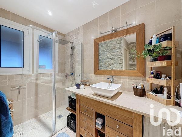 Appartement 4 pièces de 82 m² à Beauchamp (95250)