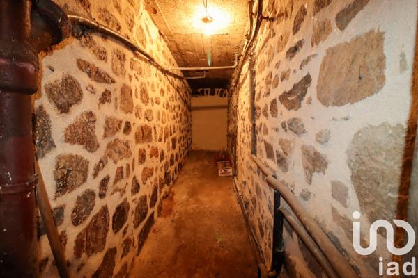 House for sale 5 rooms 90 m² Ussel