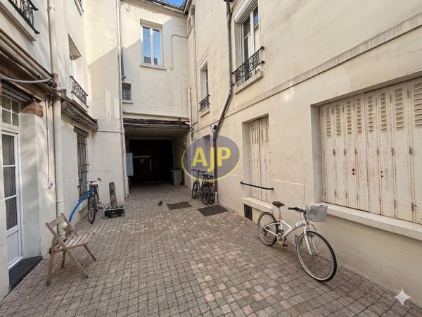Vente appartement Villejuif : 132 000 € - AJP Immobilier Paris 15 - Agence Pernet