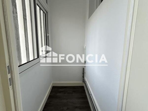 Location Appartement 3 pièces 63 m² - PLACE DE LA MAIRIE Pont Eveque 38780