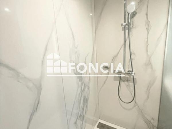 Location Appartement 2 pièces 49.9 m² - 9 RUE SERGENT RENE-MARIE RIVIERE Saint Etinne 42000