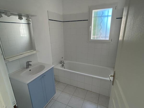 Villa plain pied 82m² sur terrain piscinable de 428m² avec garage