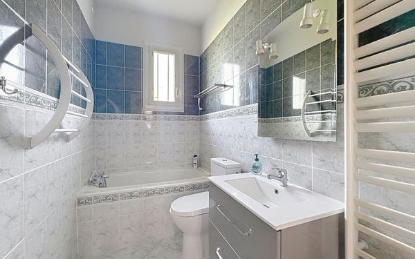 Maison à vendre    6 pièces • 130 m2 Lons