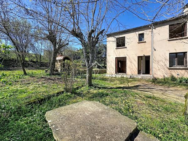 Camarès (12360) Maison T5 avec 4190m2 terrain – Hameau calme à 3 min de Camarès